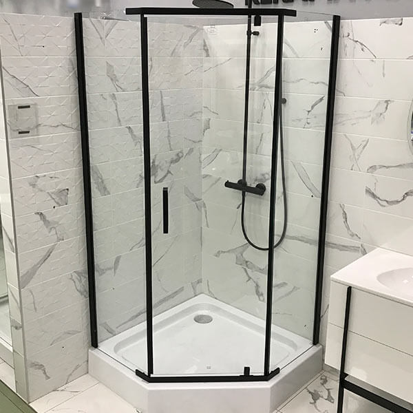 Душевой уголок AVS Трапеция 100x100 профиль черный матовый, стекло прозрачное
