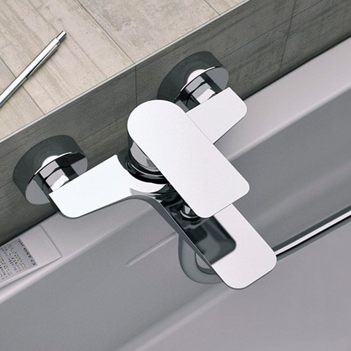 Смеситель для ванны и душа Remer Infinity I05 хром