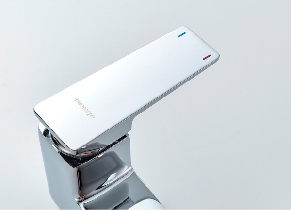 Смеситель для ванны с душем Accoona H124 A63124 хром