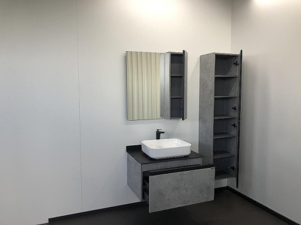 00004149063 Зеркало-шкаф Бетон светлый Эдинбург COMFORTY