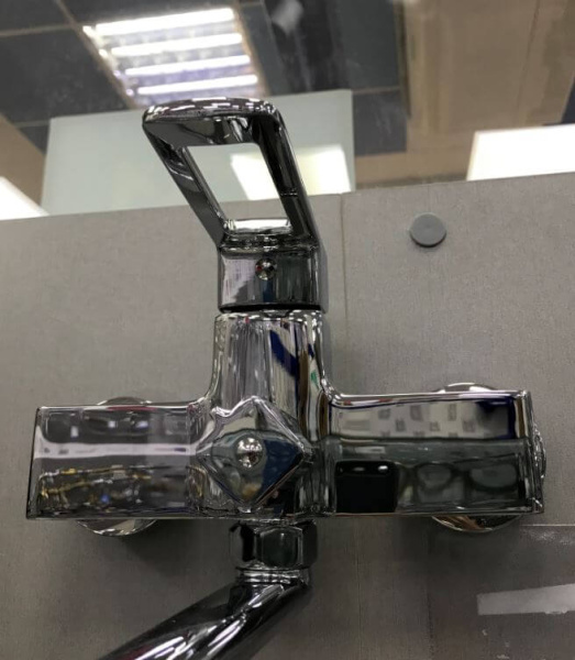 Смеситель универсальный Accoona H109 A71109 хром