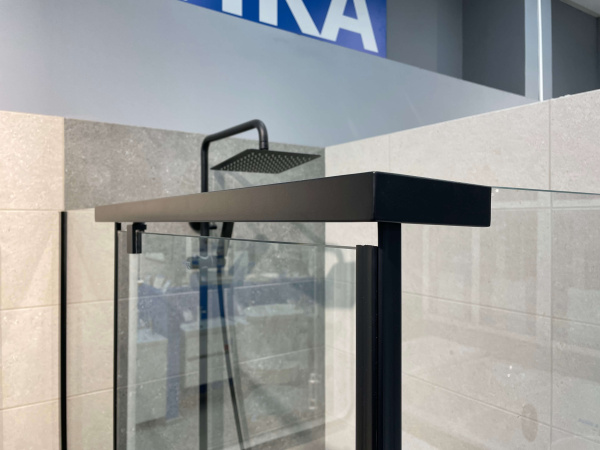 Душевой уголок AVS Фаворит 120x90 профиль черный матовый, стекло прозрачное