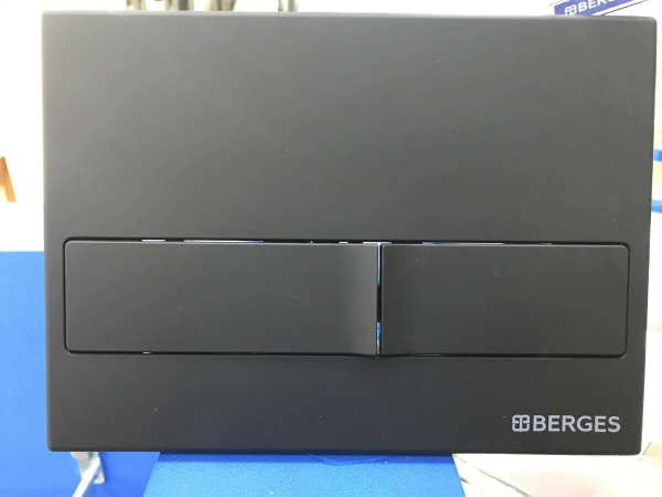 Кнопка смыва Line L5 Berges 040015