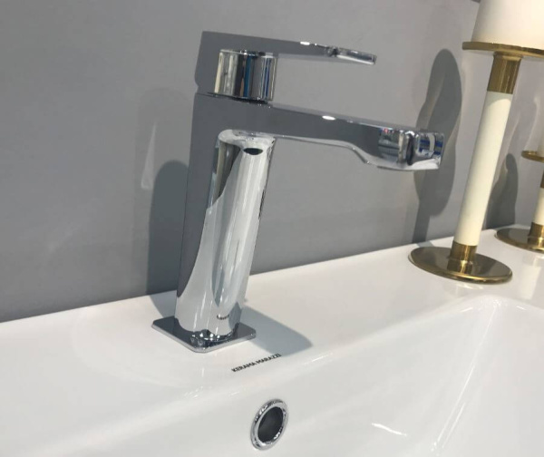 Смеситель для раковины Remer DREAM D10 хром